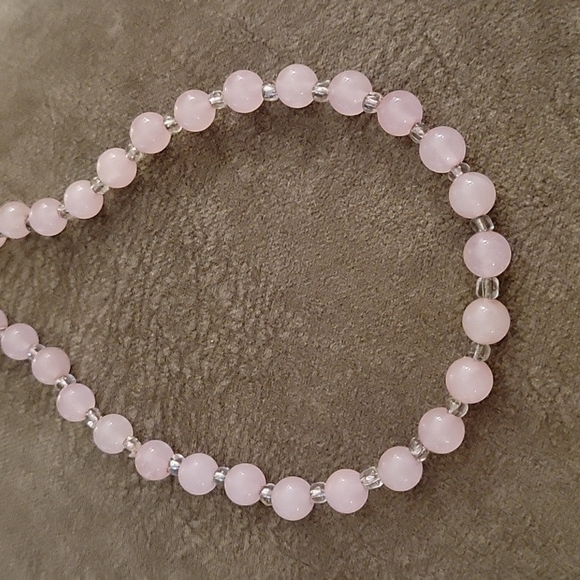 HANDMADE Rose Quartz and Glass Beaded Necklace - Picture 4 of 4